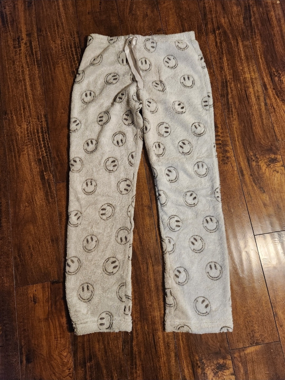 Women's Cozy Gray Smiley Fleece Lounge Pants